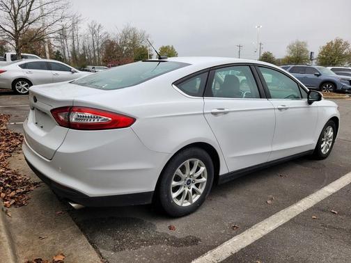 2016 Ford Fusion S