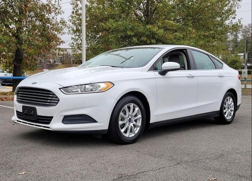 2016 Ford Fusion S