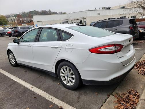 2016 Ford Fusion S