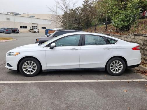 2016 Ford Fusion S