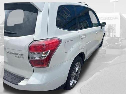 Crystal White Pearl 2016 Subaru Forester 2.5i Touring