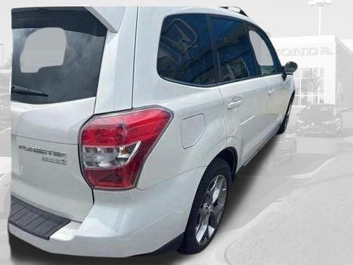 Crystal White Pearl 2016 Subaru Forester 2.5i Touring