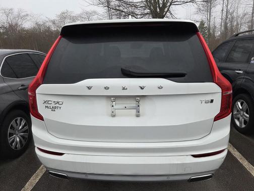 2020 Volvo XC90 T5 Momentum
