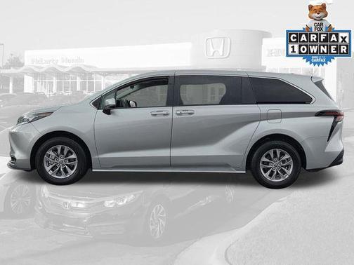 Celestial Silver Metallic 2024 Toyota Sienna LE