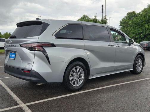 Celestial Silver Metallic 2024 Toyota Sienna LE