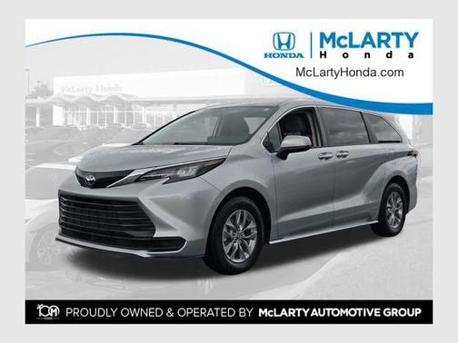 Celestial Silver Metallic 2024 Toyota Sienna LE