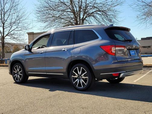 2022 Honda Pilot Touring 8-Passenger