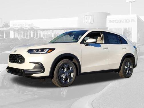 Platinum White Pearl 2026 Honda HR-V LX