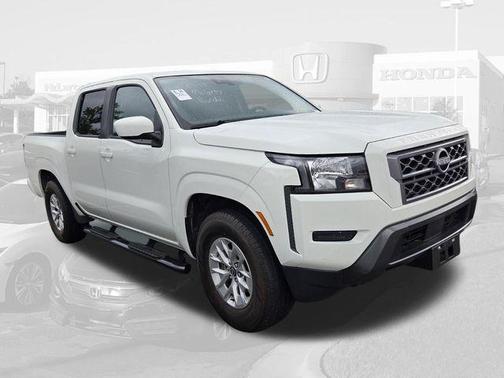 Glacier White 2024 Nissan Frontier SV
