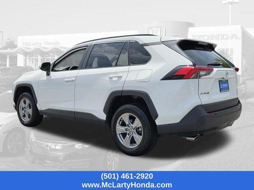 Ice Cap 2024 Toyota RAV4 XLE