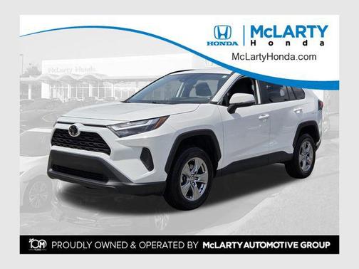 Ice Cap 2024 Toyota RAV4 XLE