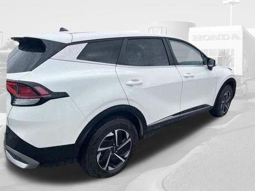 Snow White Pearl 2025 Kia Sportage Hybrid LX