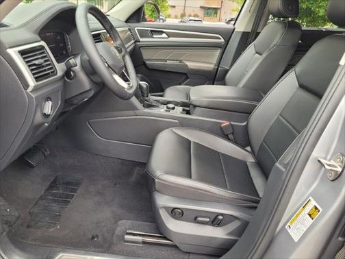 2022 Volkswagen Atlas 3.6L SE w/Technology