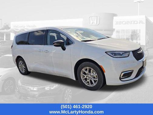 Bright White Clearcoat 2024 Chrysler Pacifica Touring L