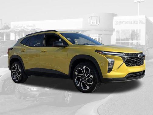 Nitro Yellow Metallic 2025 Chevrolet Trax FWD 2RS