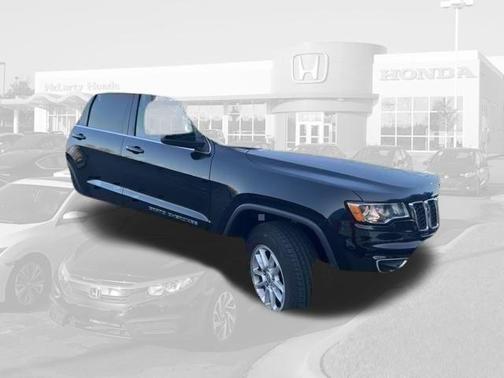 Diamond Black Crystal Pearlcoat 2019 Jeep Grand Cherokee Laredo