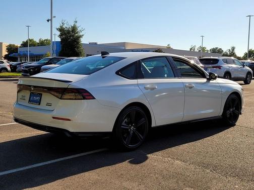 2023 Honda Accord Hybrid Base