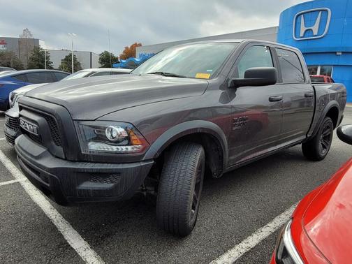 2024 RAM 1500 Classic Warlock Crew Cab 4x4 5'7' Box