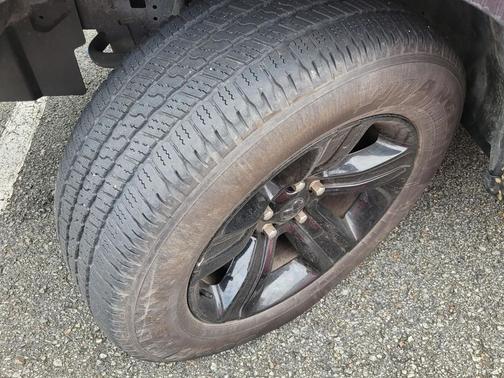 2024 RAM 1500 Classic Warlock Crew Cab 4x4 5'7' Box