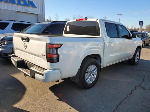 2023 Nissan Frontier SV