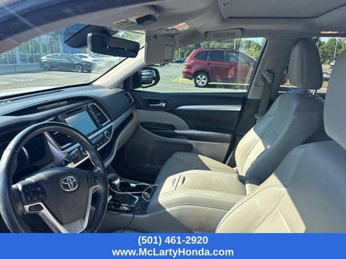 Blizzard Pearl 2018 Toyota Highlander XLE