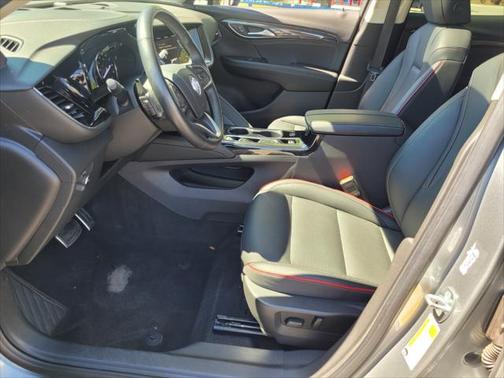 2023 Buick Envision Essence FWD