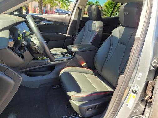 2023 Buick Envision Essence FWD
