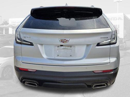 Radiant Silver Metallic 2022 Cadillac XT4 Sport