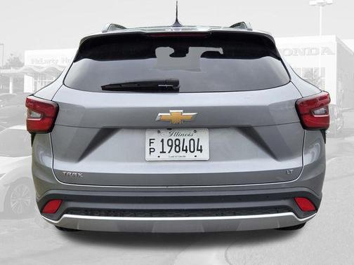 Sterling Gray Metallic 2025 Chevrolet Trax LT
