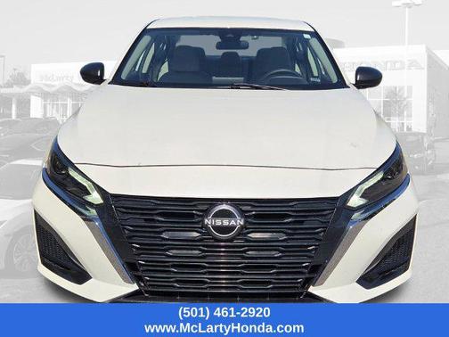 Pearl White Tricoat 2025 Nissan Altima 2.5 SV
