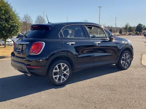Photo 3 of 27 of 2018 FIAT 500X Trekking