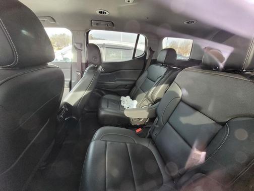 2023 GMC Acadia FWD SLT