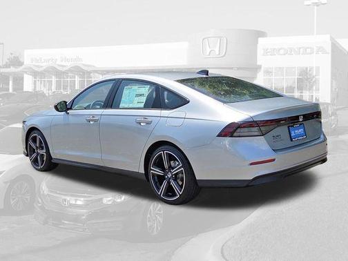 Solar Silver Metallic 2026 Honda Accord SE