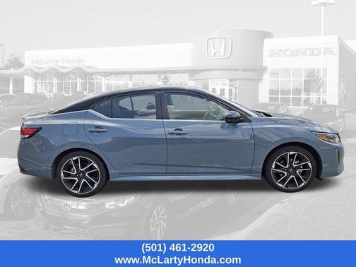 Atlantic Gray Metallic/Super Black 2025 Nissan Sentra SR
