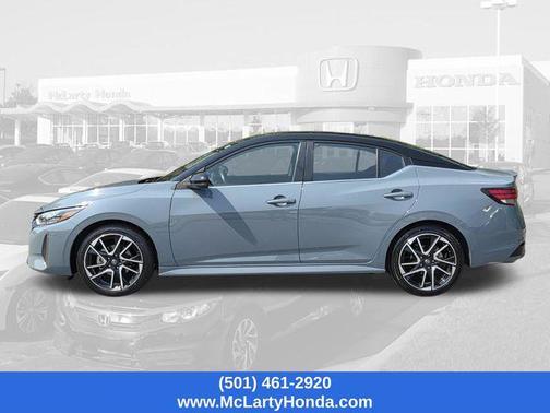 Atlantic Gray Metallic/Super Black 2025 Nissan Sentra SR