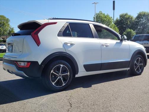 2023 Kia Niro EX