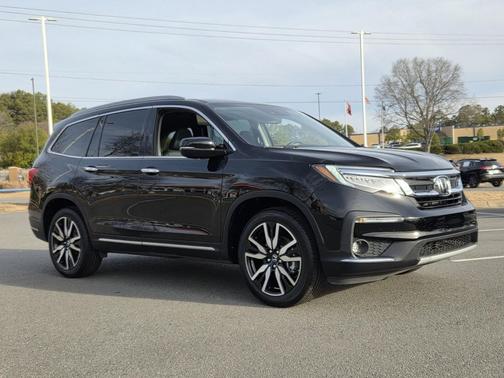 2022 Honda Pilot Touring 8-Passenger