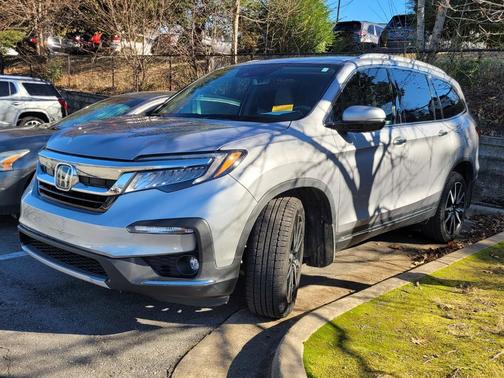 2021 Honda Pilot Touring 8-Passenger
