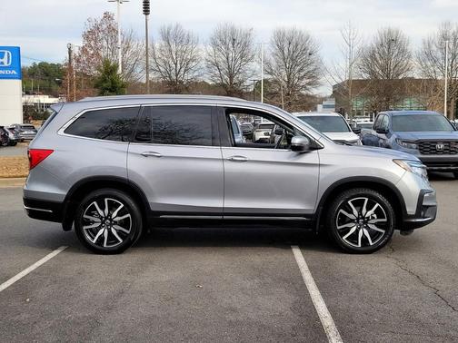 2021 Honda Pilot Touring 8-Passenger