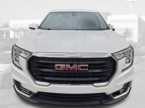 Summit White 2024 GMC Terrain SLE