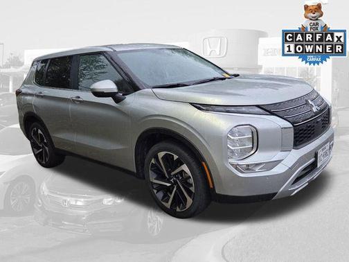 Alloy Silver Metallic 2024 Mitsubishi Outlander SE 2.5 2WD