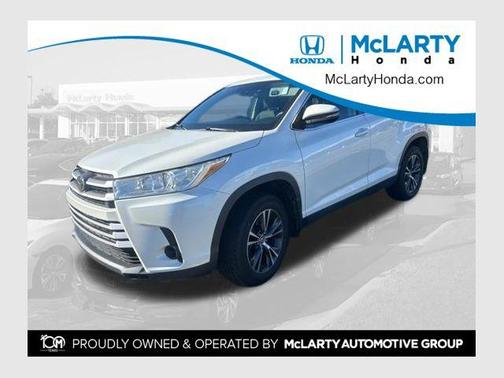 Blizzard Pearl 2019 Toyota Highlander LE