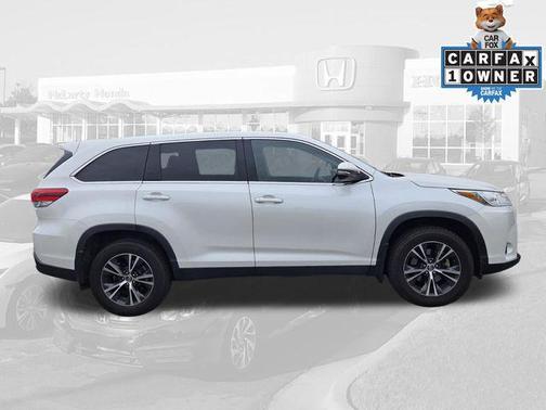 Blizzard Pearl 2019 Toyota Highlander LE