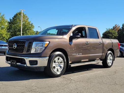 2019 Nissan Titan SV