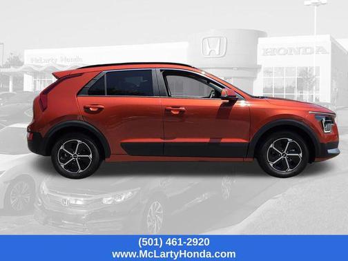 Fire Orange 2023 Kia Niro EX