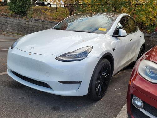 2022 Tesla Model Y Long Range Dual Motor All-Wheel Drive