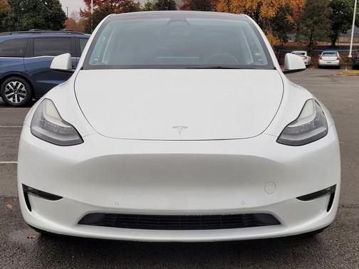 2022 Tesla Model Y Long Range Dual Motor All-Wheel Drive