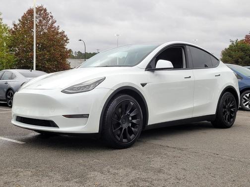 2022 Tesla Model Y Long Range Dual Motor All-Wheel Drive