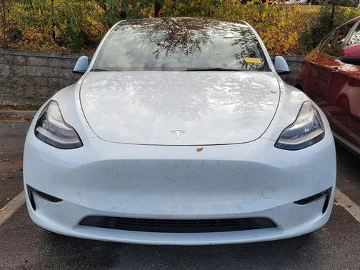 2022 Tesla Model Y Long Range Dual Motor All-Wheel Drive