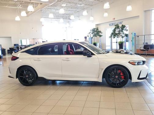 2025 Honda Civic Type R Base